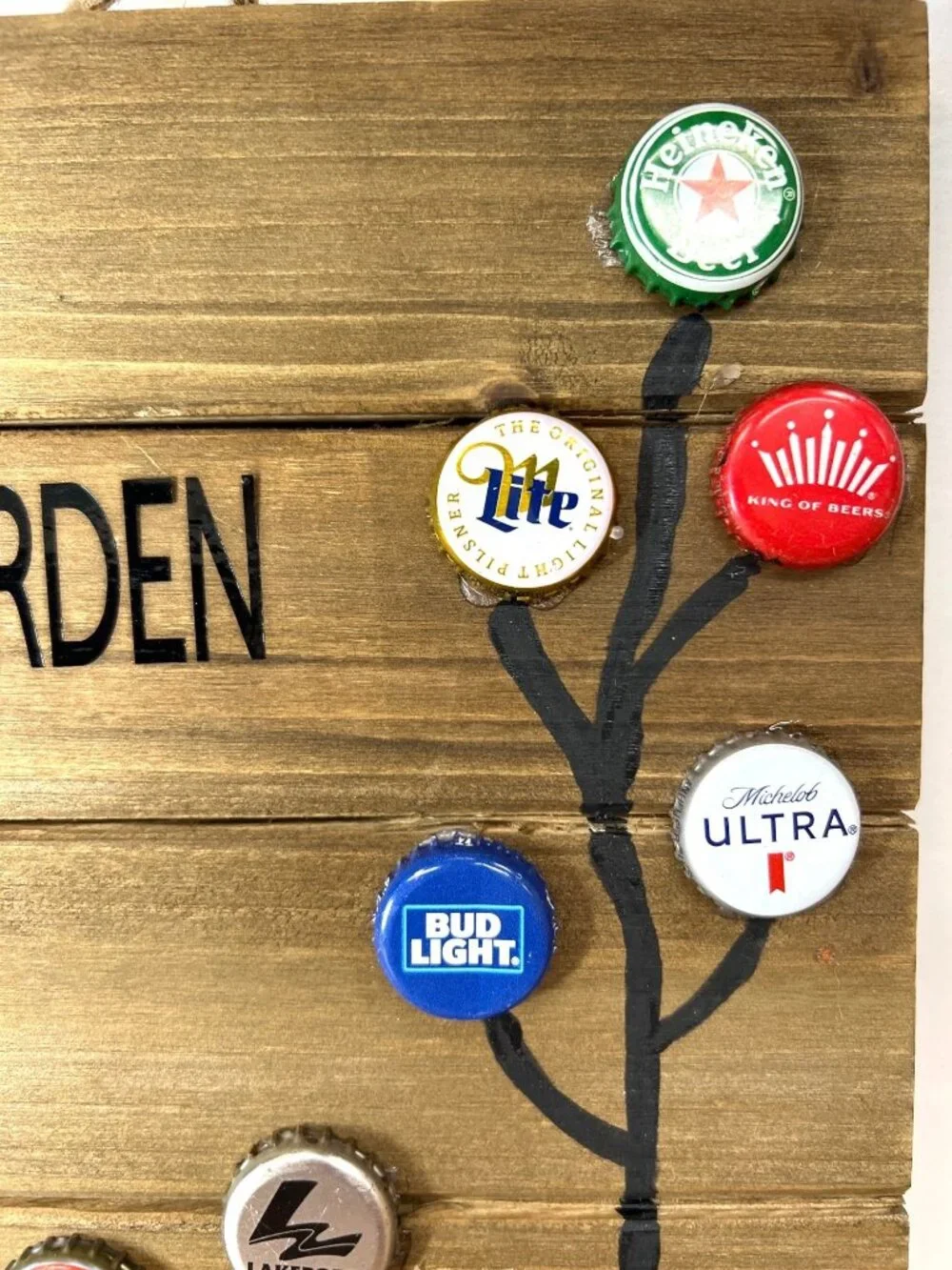 Beer Garden Cap Display Wall Art With Hanging Rope Wooden Decor With Bottle Caps